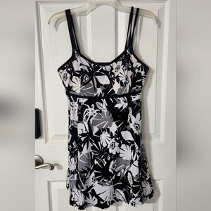 Swimsuits For All Floral Print Plus Size Swimsuit, 16